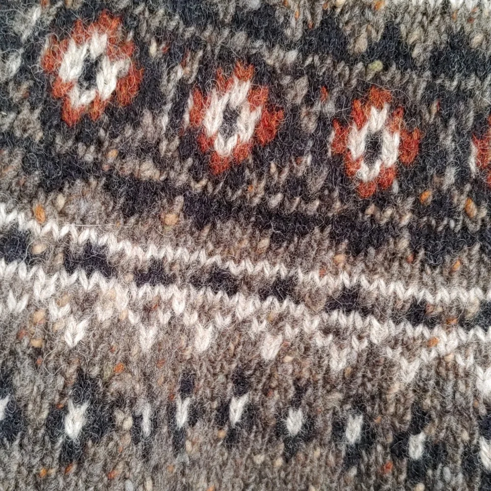 Highland Store Scottish fairisle sweater in bracken tweed fleck wool, women's XS - Picture 6 of 7
